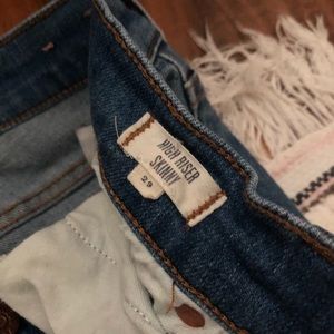 Madewell Jeans - Madewell Highrise Skinny Jeans 29 Madewell Jeans - Madewell Highrise Skinny Jeans 29